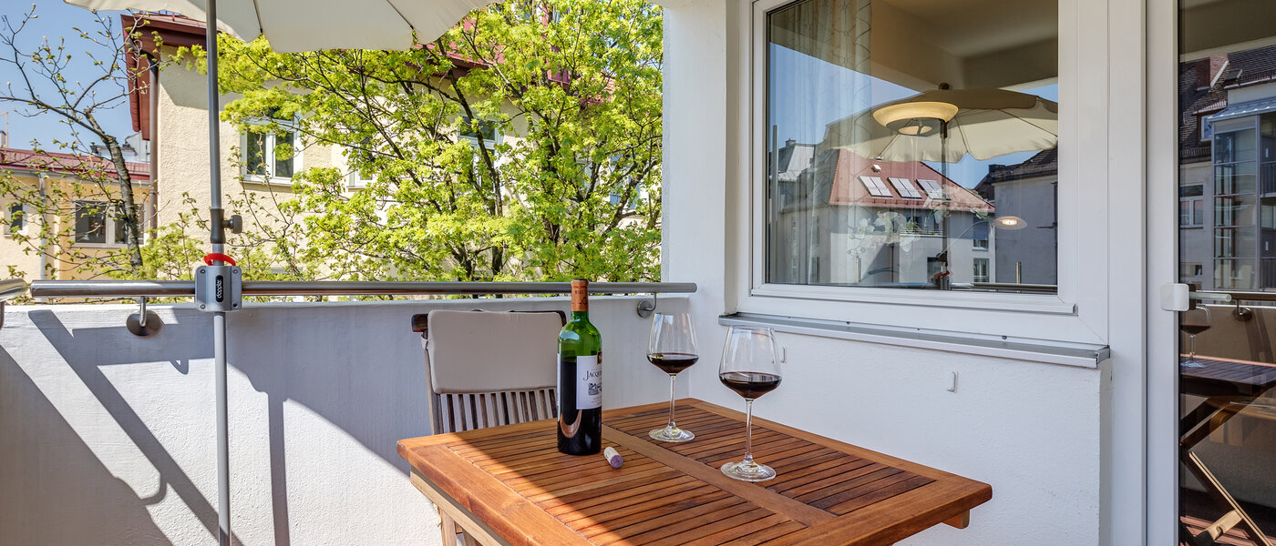 Плоский München Neuhausen 02 Балкон 11009