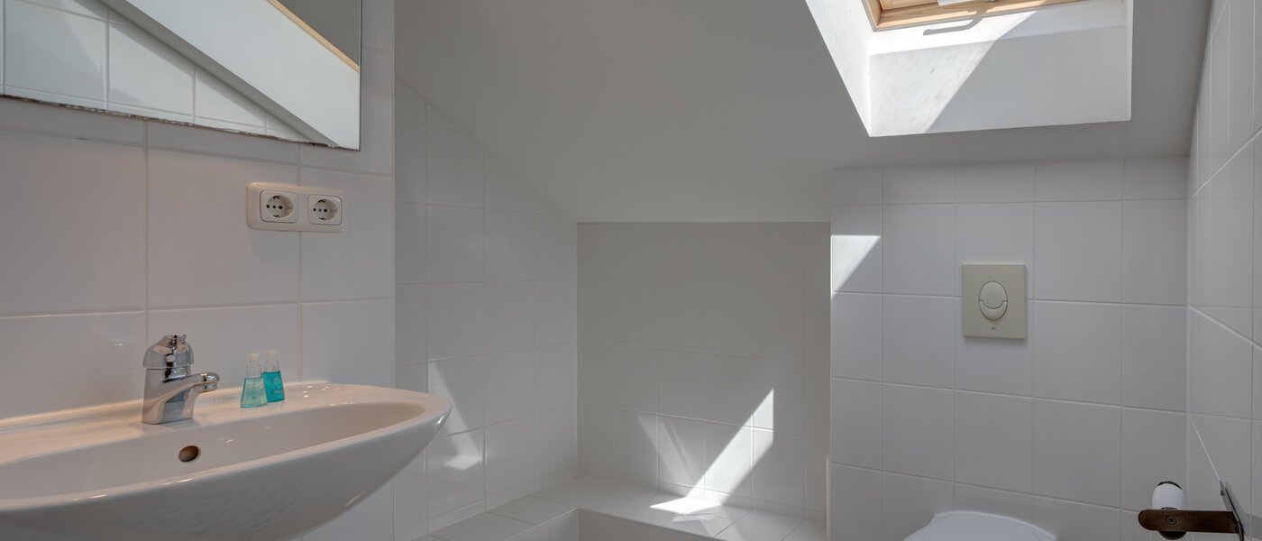 Двуетажна къща Gröbenzell 02 2. баня 11015