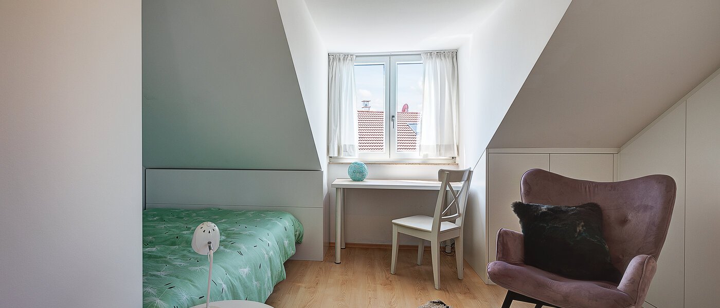 Двуетажна къща Gröbenzell 01 2-ра спалня 11015