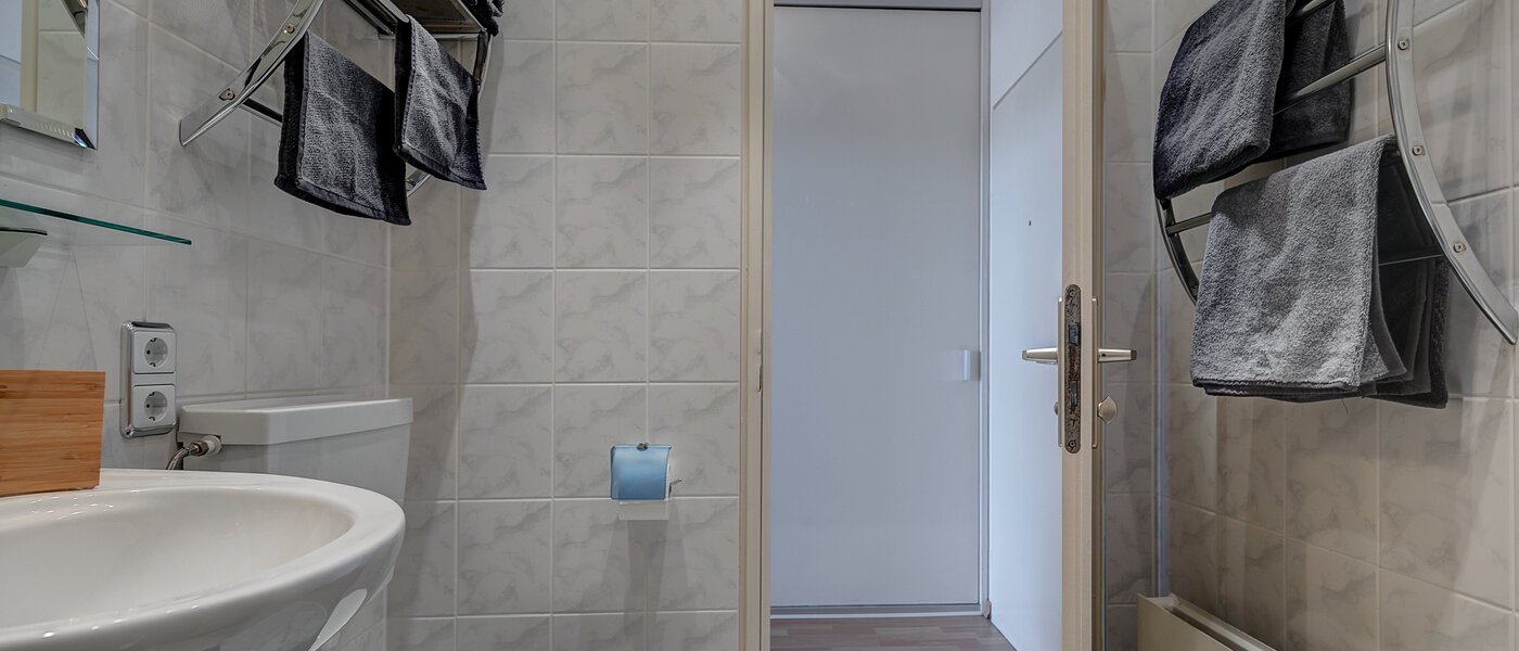 Ravna stran München Moosach 03 Kopalnica 11021