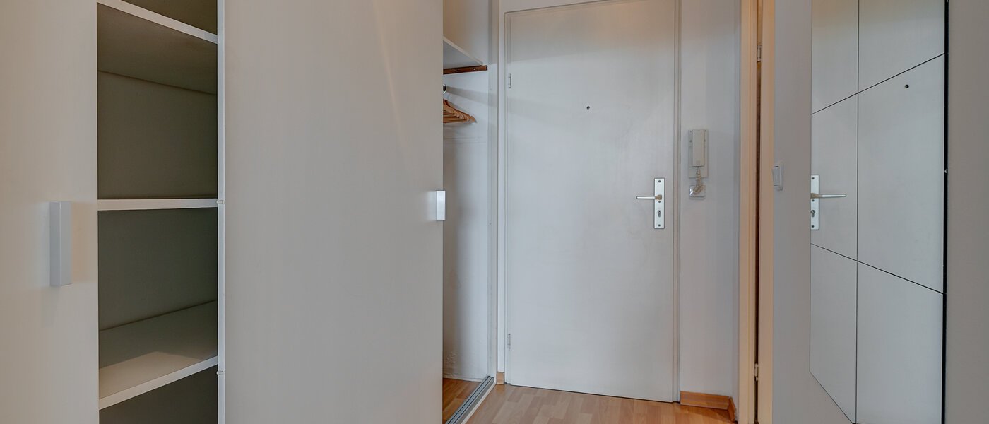 Ravna stran München Moosach 03 Koridor/hodnik 11021