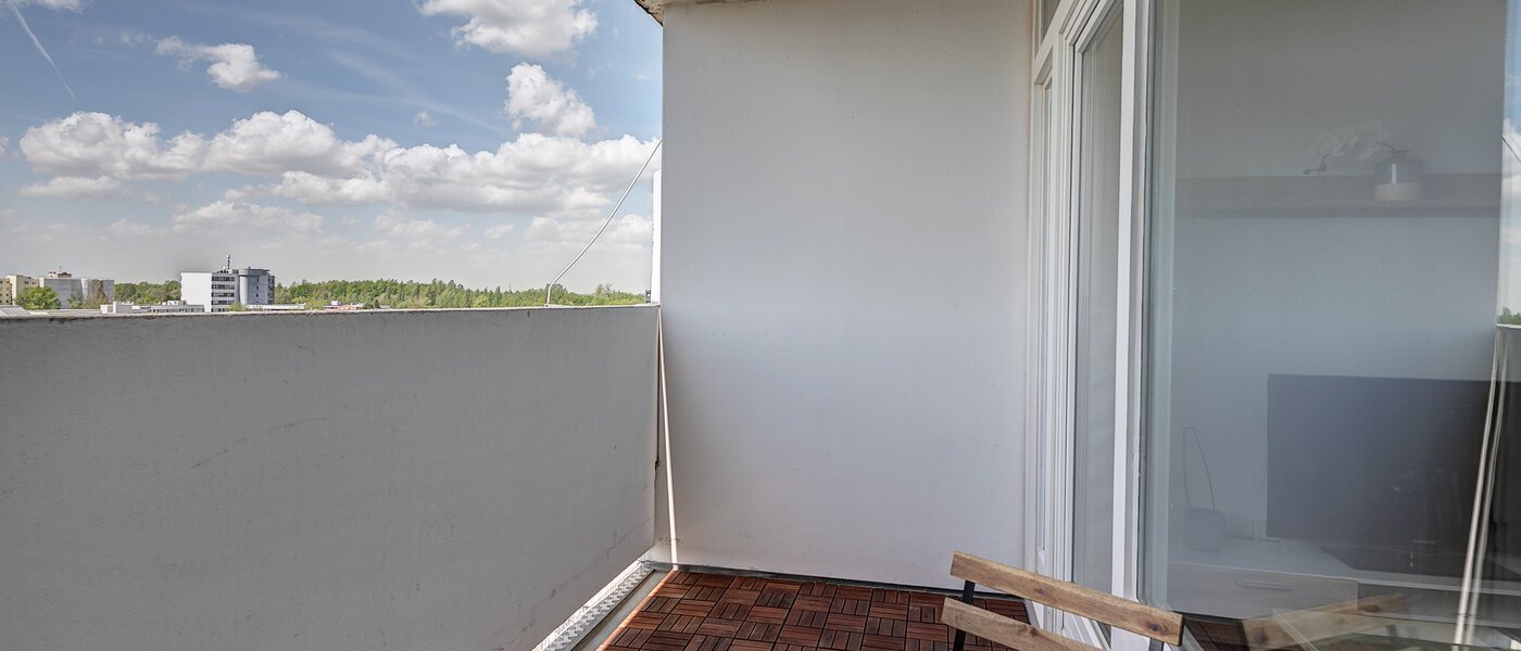 Ravna stran München Moosach 02 Balkon 11021