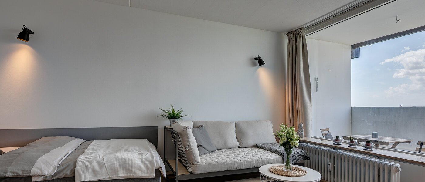 Ravna stran München Moosach 02 Dnevni prostor 11021