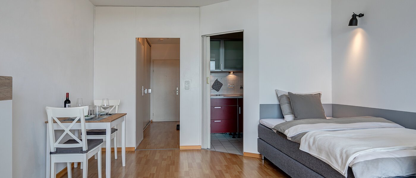 Ravna stran München Moosach 03 Dnevni prostor 11021