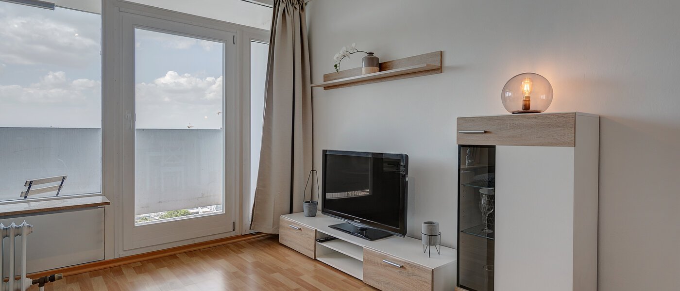 Ravna stran München Moosach 04 Dnevni prostor 11021