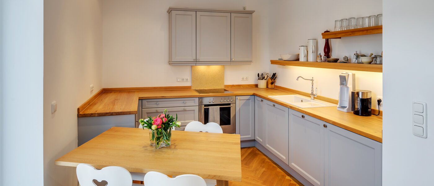 Ploché München Neuhausen 01 Kuchyně 11045