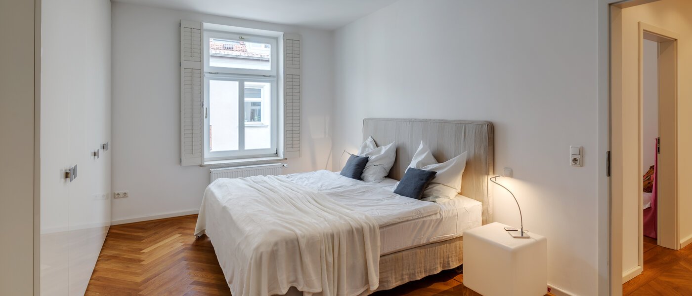 Ploché München Neuhausen 01 Ložnice 11045