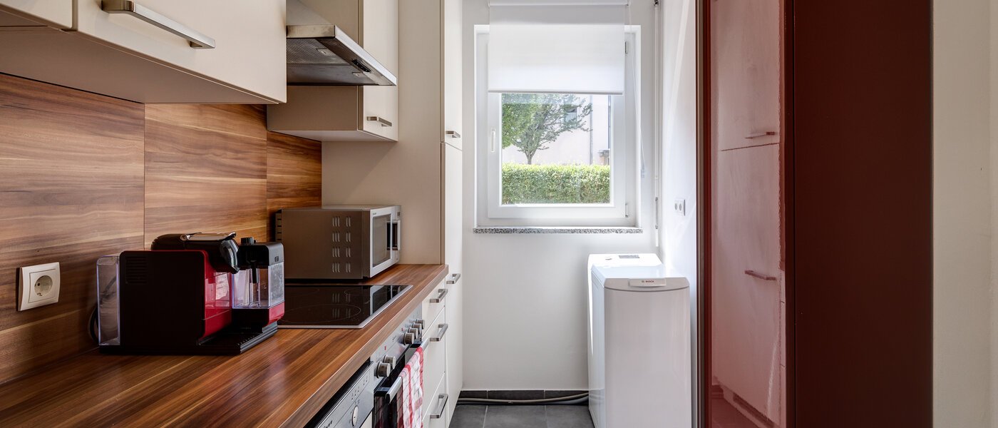 Ravna stran München Bogenhausen 01 Kuhinja 11173