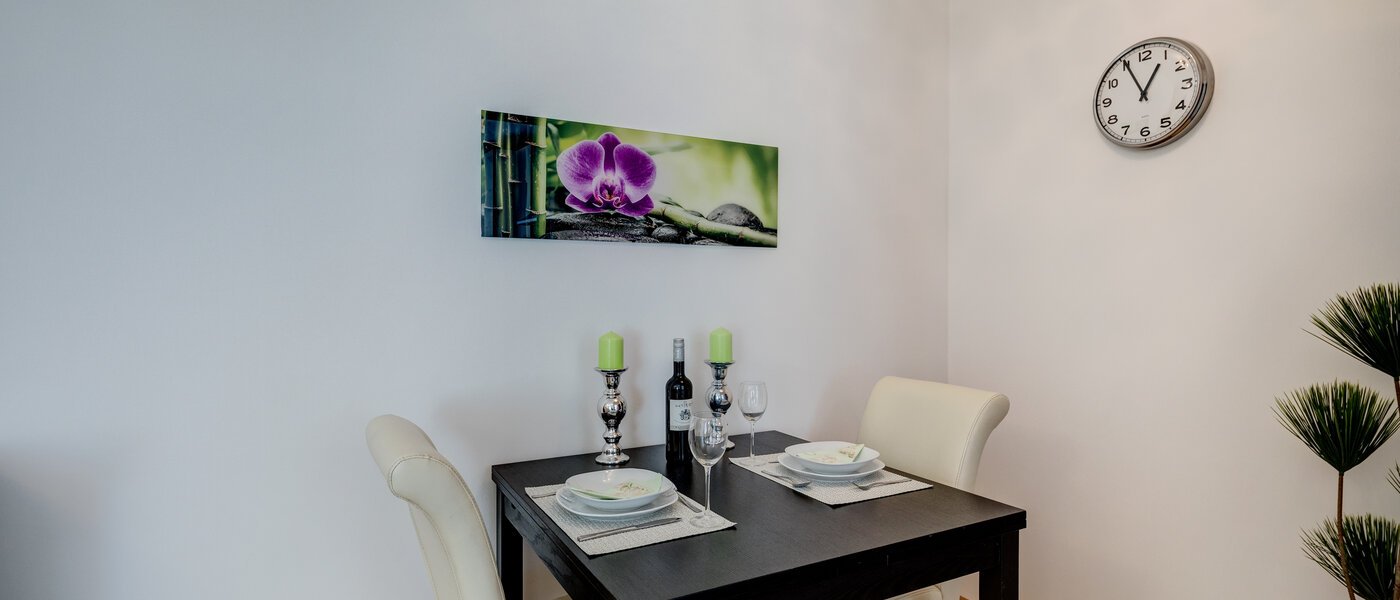 Ravna stran München Bogenhausen 05 Dnevni prostor 11173