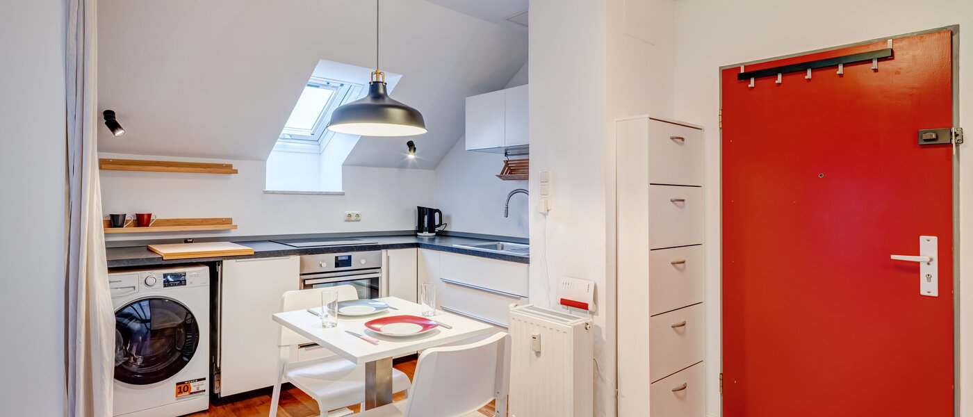 Тераса на даху плоска München Schwabing-Nord (zw. Leopoldstraße & Englischen Garten) 02 Кухня 11235