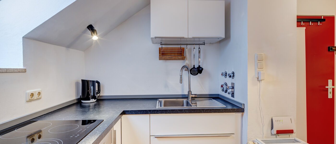 Тераса на даху плоска München Schwabing-Nord (zw. Leopoldstraße & Englischen Garten) 03 Кухня 11235