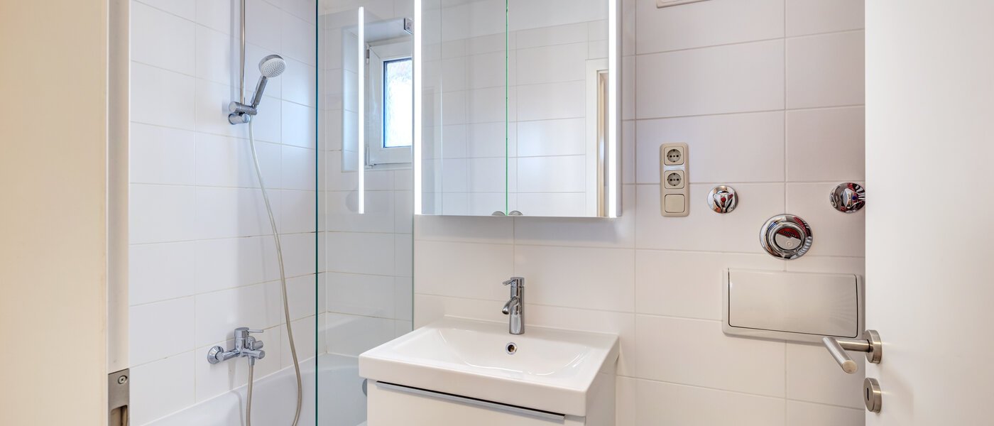 Тераса на даху плоска München Schwabing-Nord (zw. Leopoldstraße & Englischen Garten) 01 Ванна кімната 11235