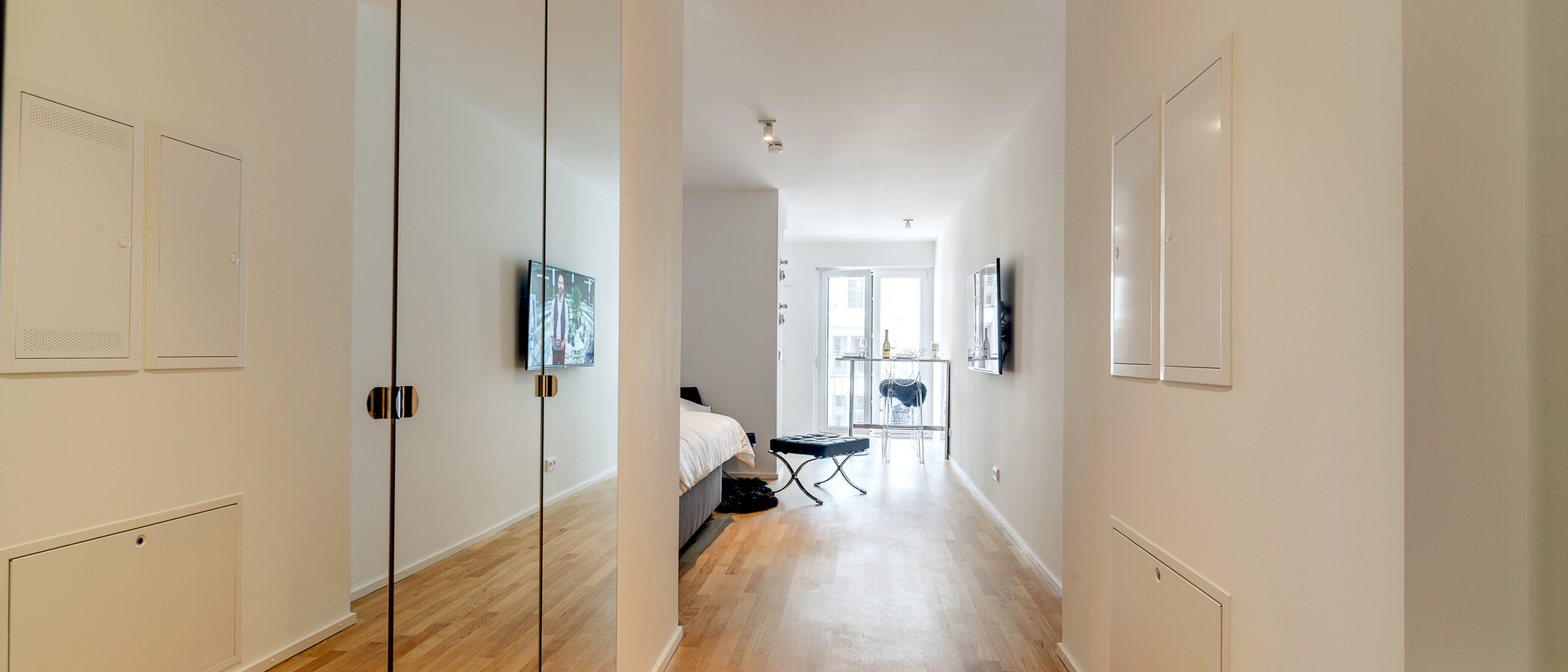 Płaski München Schwabing (rechts der Leopoldstraße) 03 Korytarz/przejście 11242