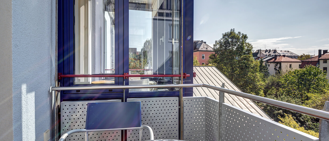 Flat München Neuhausen 02 Balkong 11252