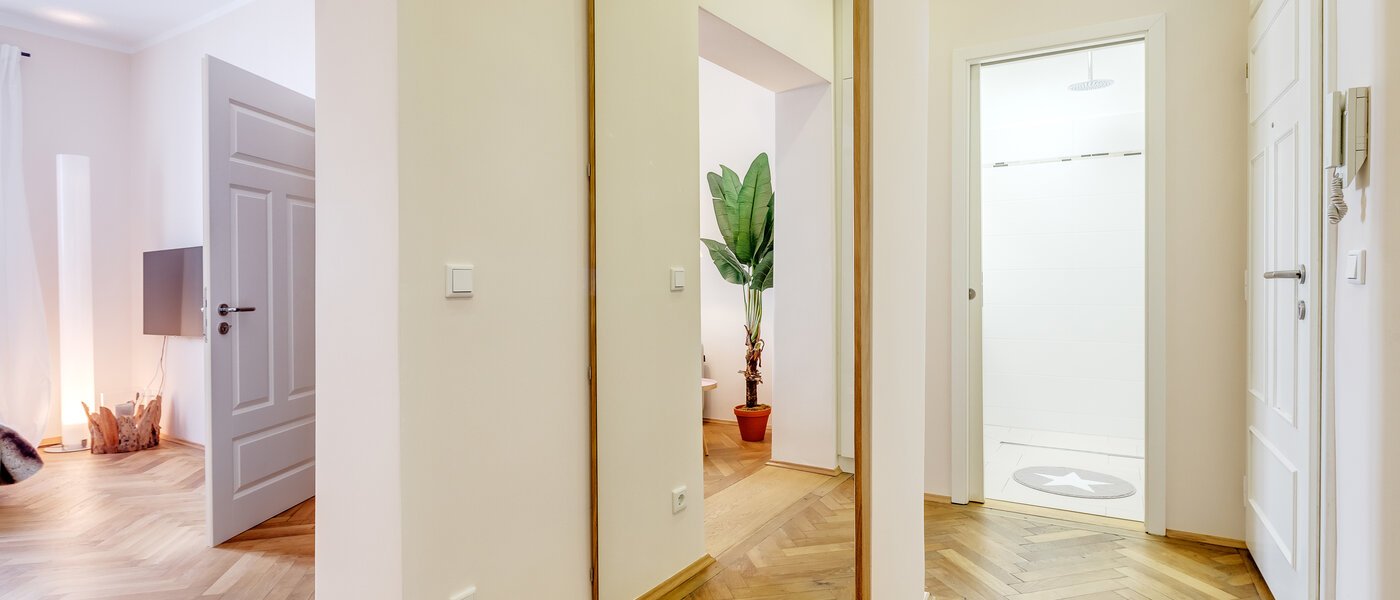 Плоский München Glockenbachviertel 01 Коридор/передпокій 11255