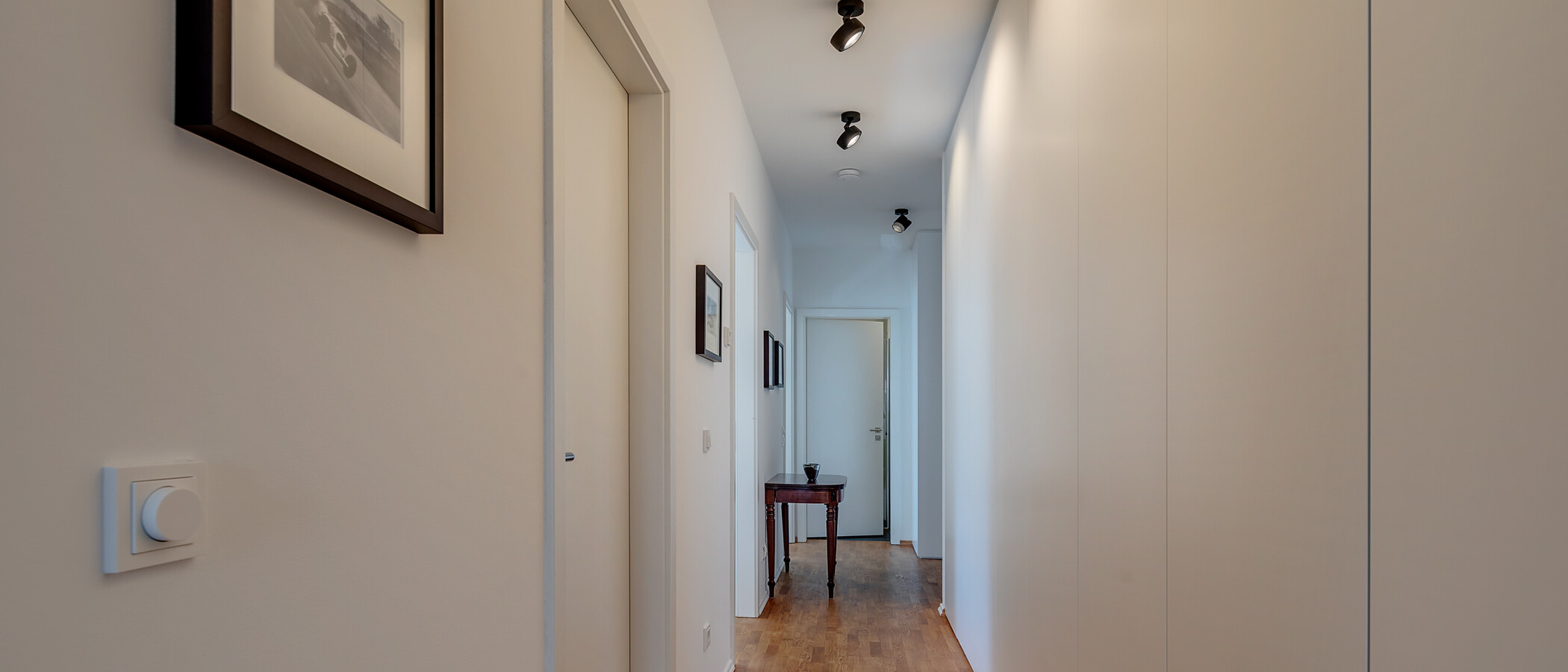 플랫 München Schwabing-Nord (zw. Belgrad- & Leopoldstraße) 05 복도/복도 11278