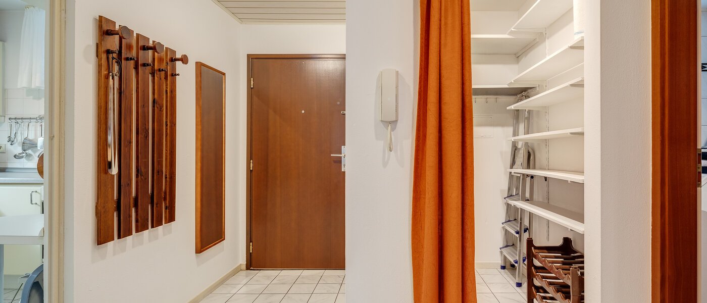 Płaski München Berg am Laim 01 Korytarz/przejście 11292