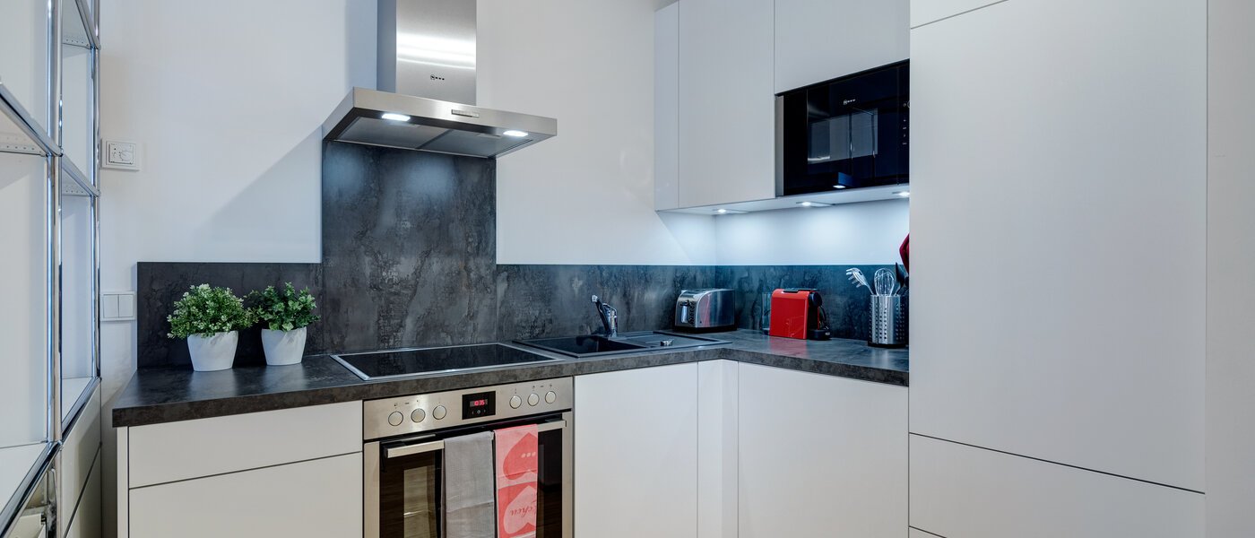 Lapos München Bogenhausen 01 Konyha 11300