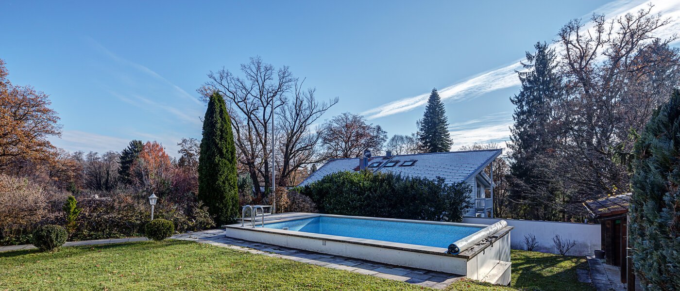 Samostatne stojaci dom Starnberg 01 Bazén 11331