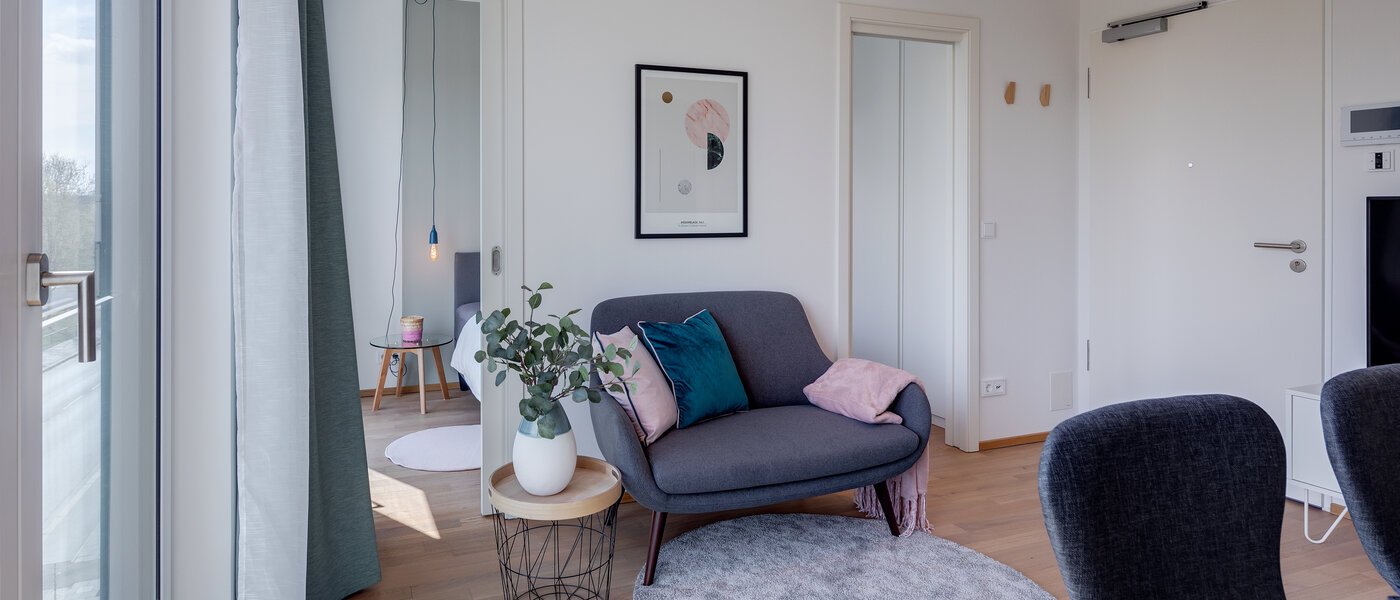 플랫 München Obersendling 01 거실 공간 11350