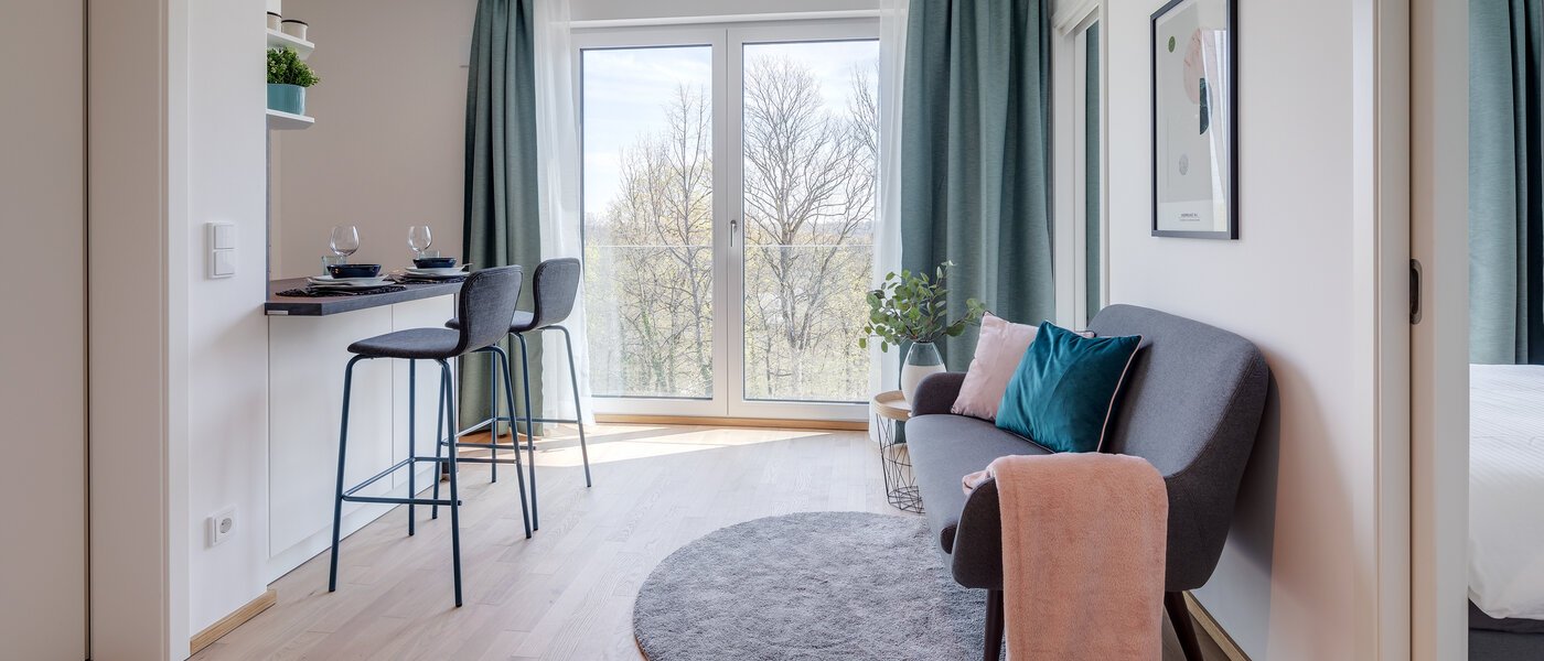 플랫 München Obersendling 03 거실 공간 11350