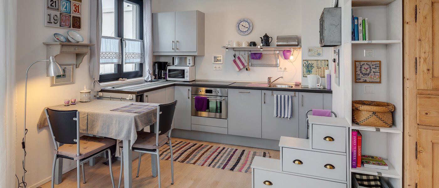 Ravna stran München Oberföhring 01 Kuhinja 11374