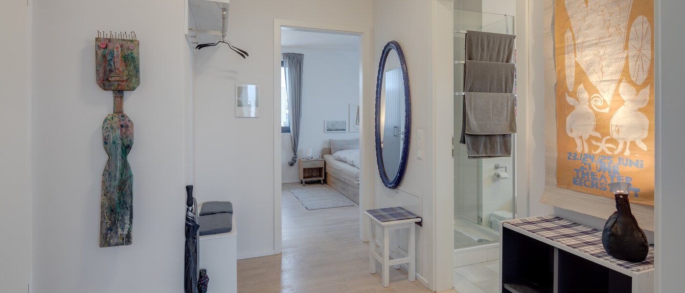 Ravna stran München Oberföhring 01 Koridor/hodnik 11374