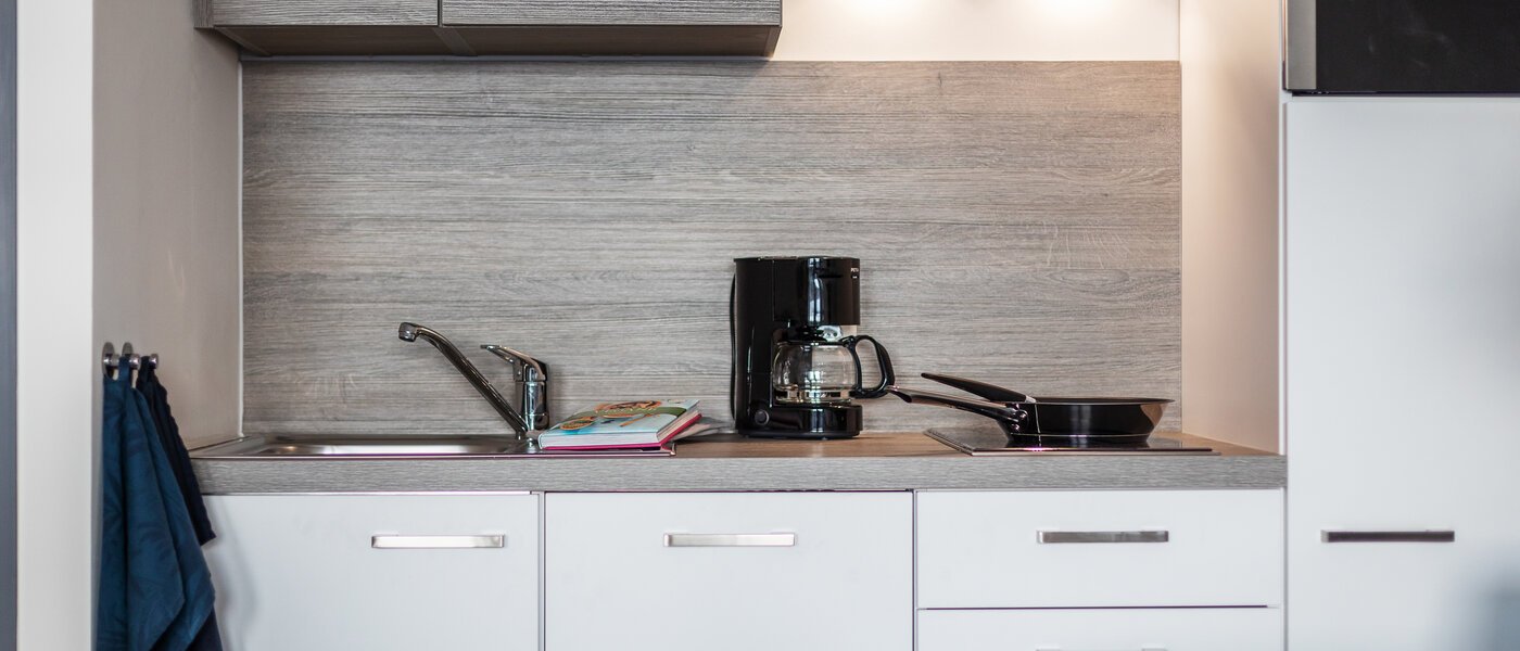 Ravna stran München Arabellapark 02 Kuhinja 11422