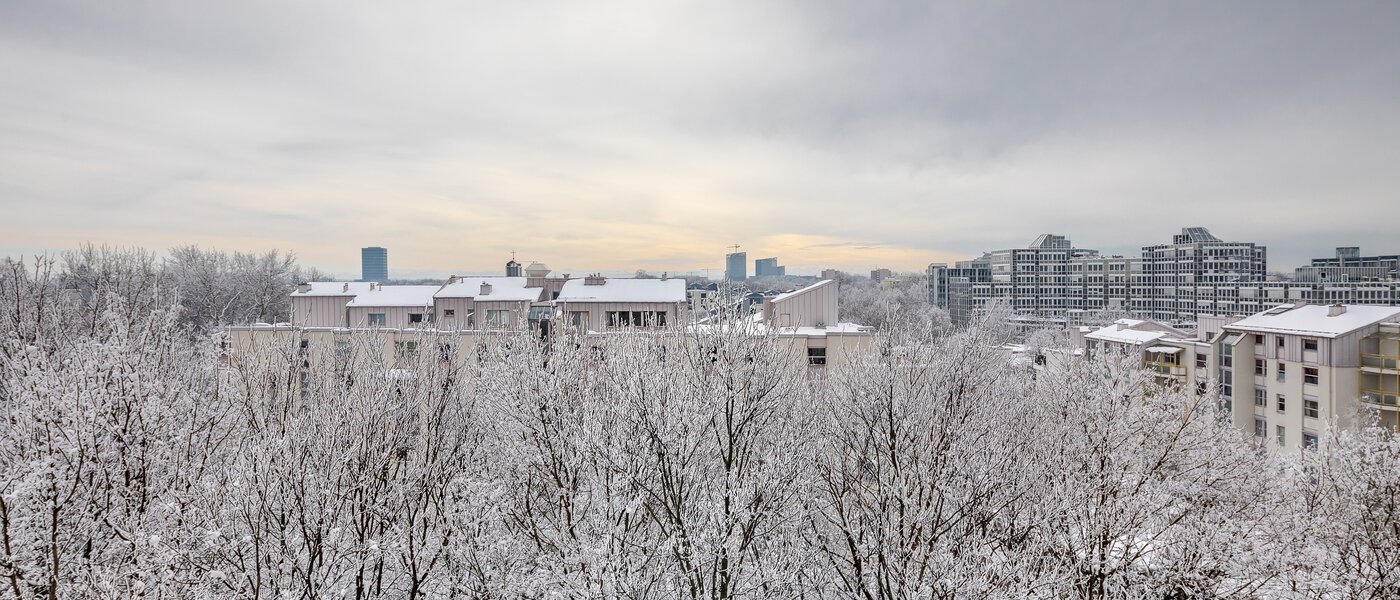 Ravna stran München Arabellapark 01 Oglejte si 11422