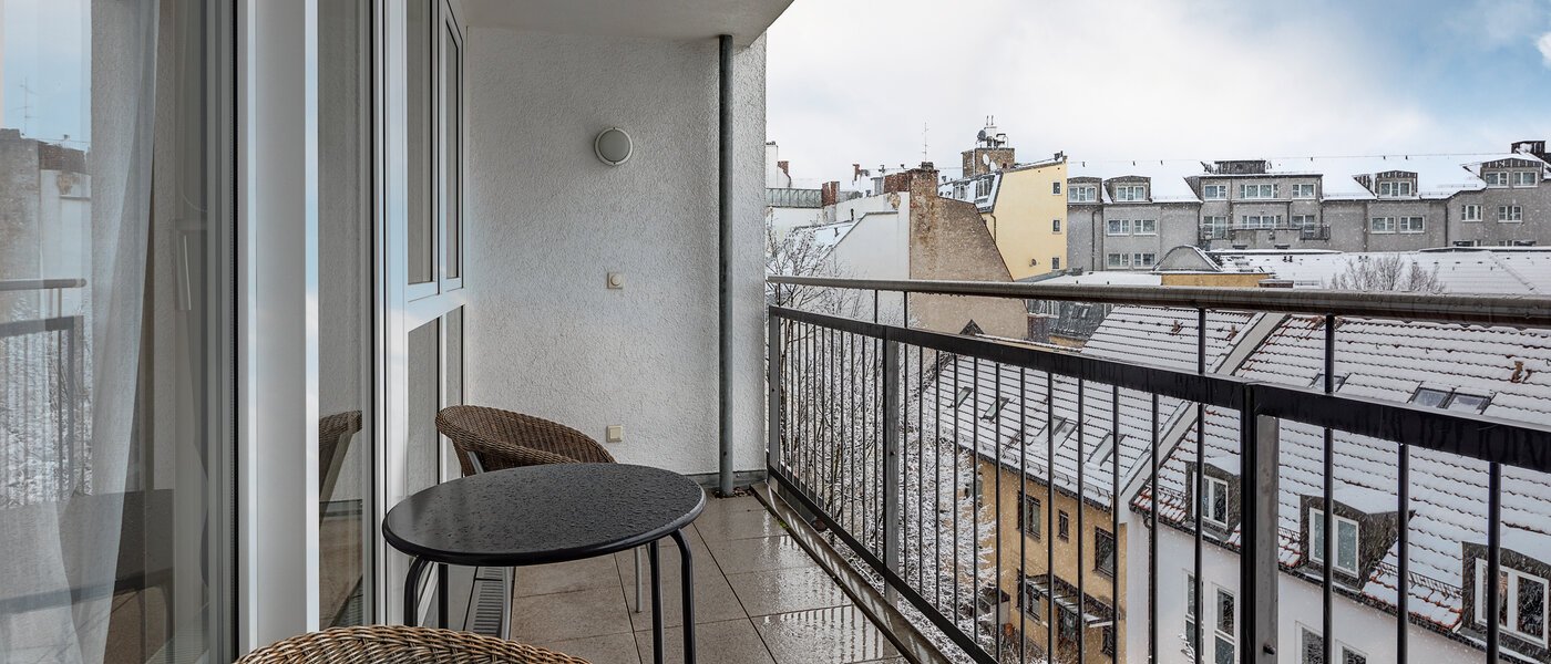 Плосък München Maxvorstadt - Westen 01 Балкон 11480