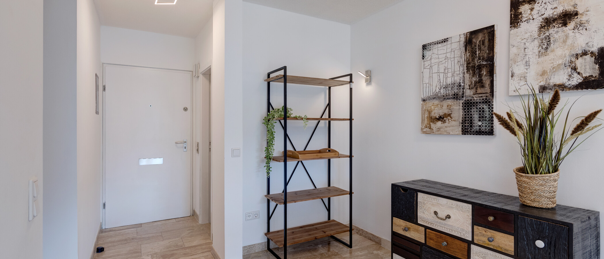 Ravna stran München Schwabing (rechts der Leopoldstraße) 01 Koridor/hodnik 11509