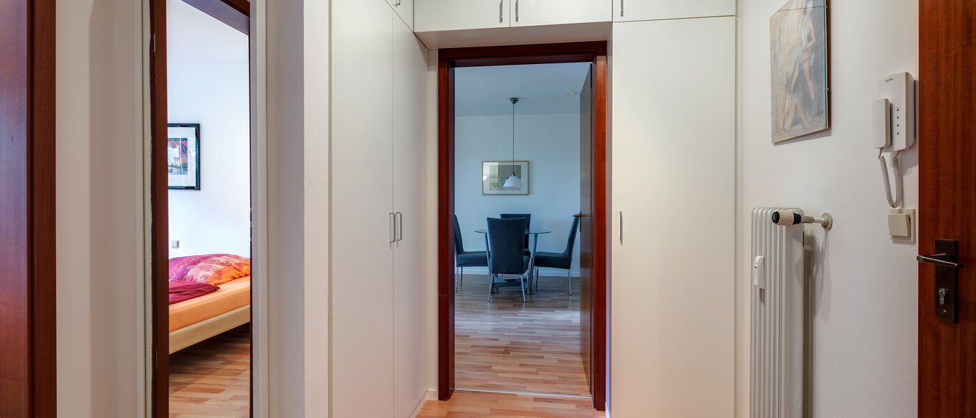 Плоский München Harlaching 01 Коридор/передпокій 1155