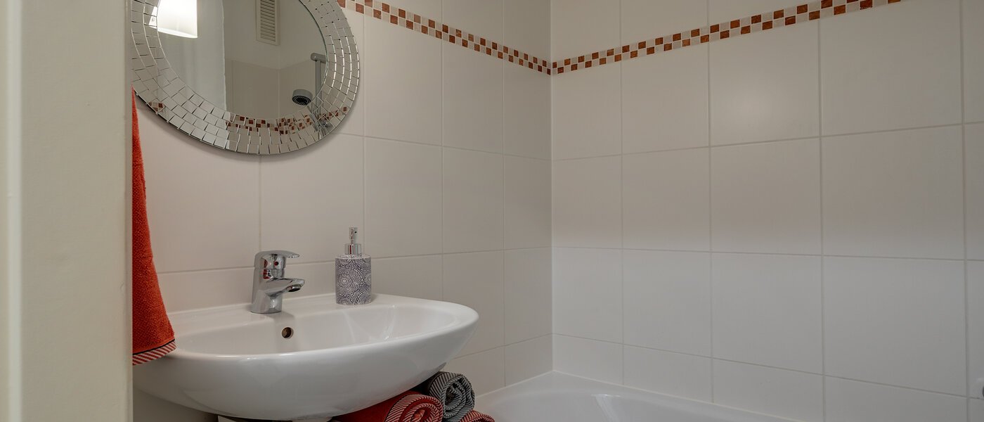 Ploché München Thalkirchen 01 Koupelna 11645