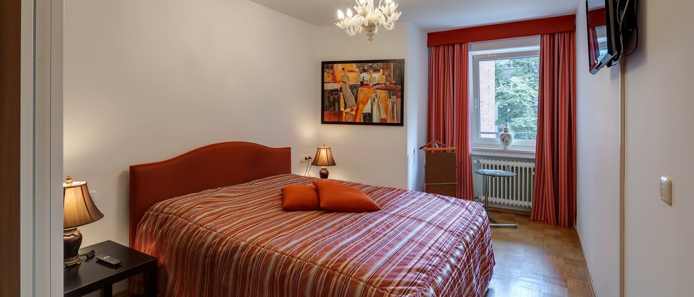 Ploché München Gärtnerplatzviertel 01 Ložnice 11662