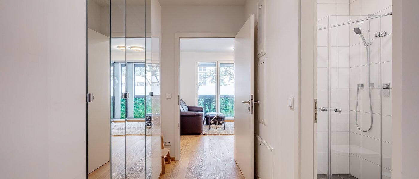 Ploché München Bogenhausen 01 Chodba/priestor 11684