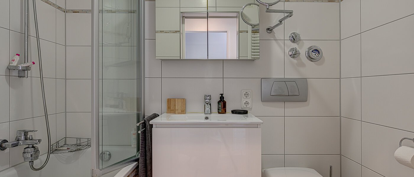 Lapos München Berg am Laim 01 Fürdőszoba 11734