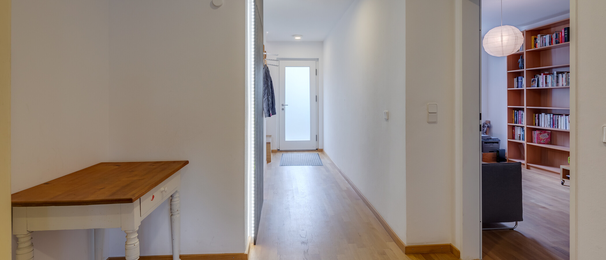 Casa geminada München Harlaching 01 Corredor/passagem 11748