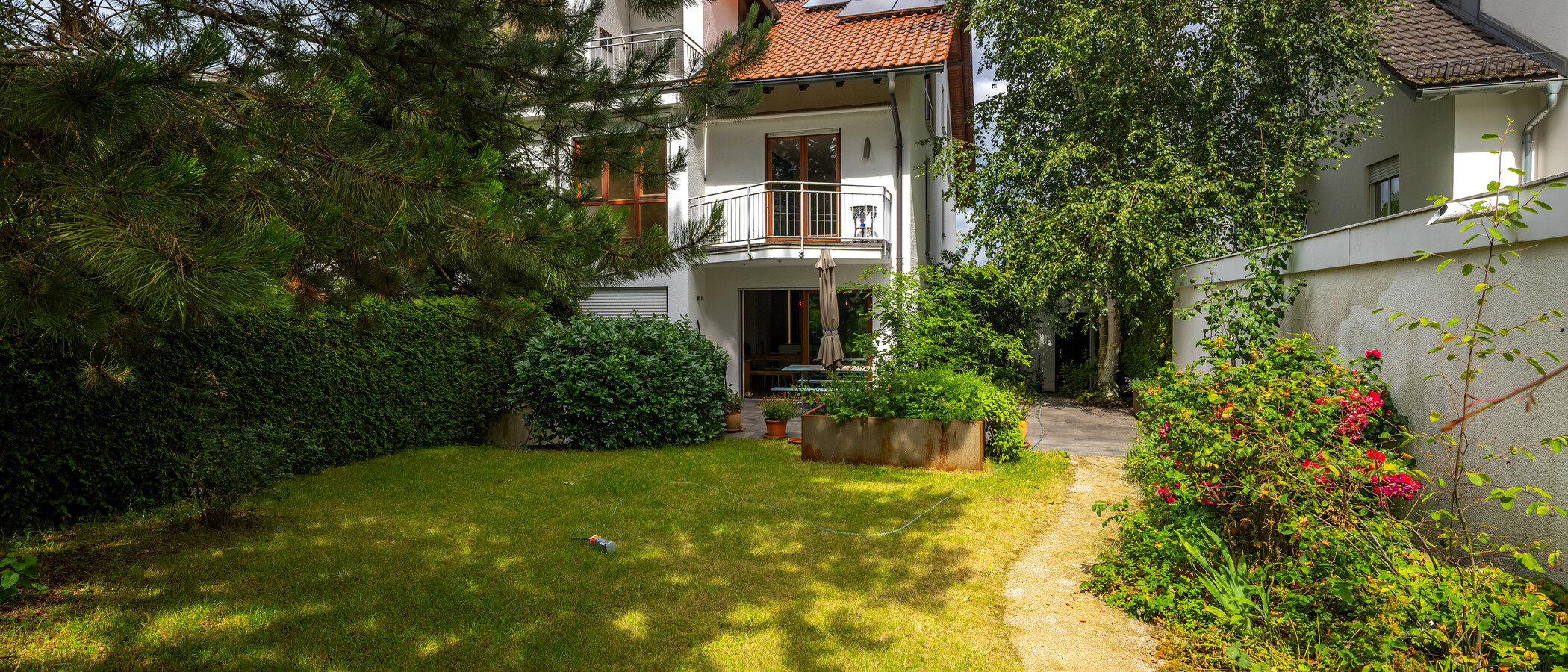 Casa geminada München Harlaching 01 Jardim 11748