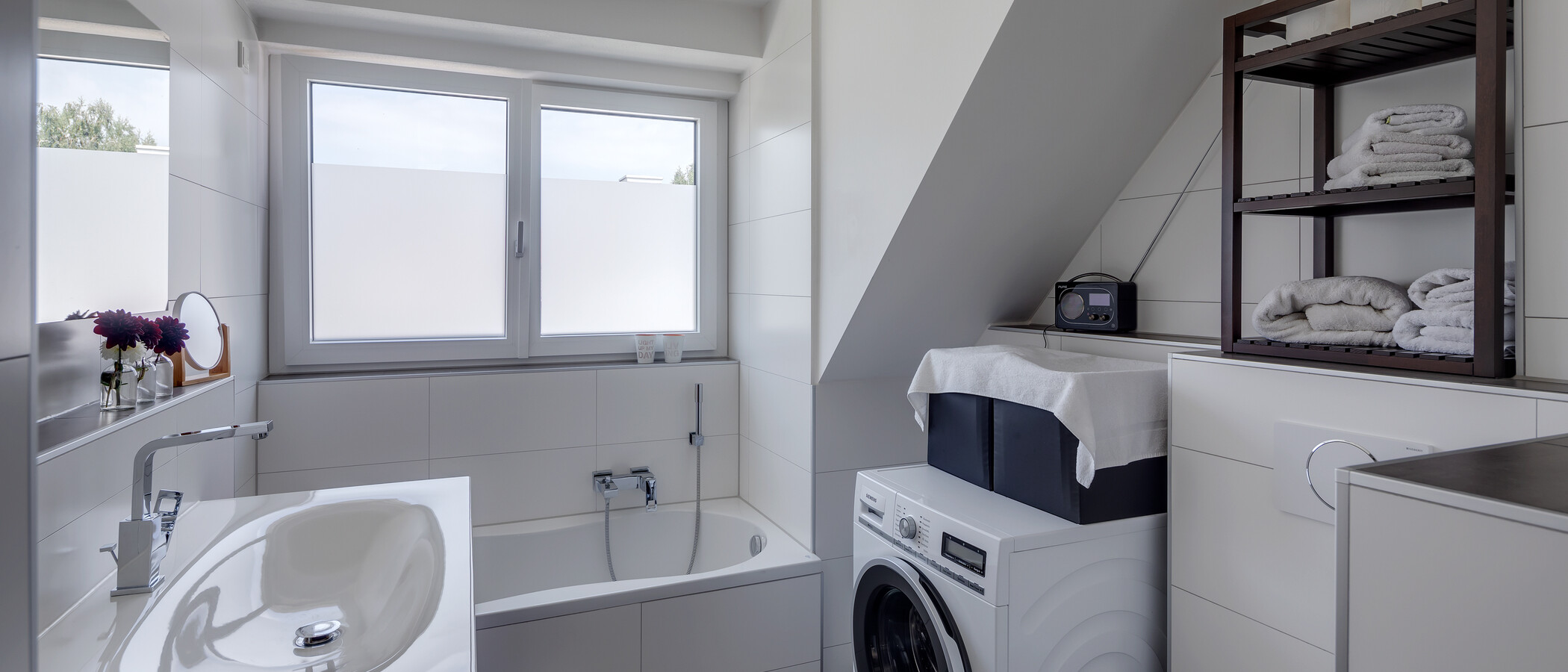 Podkrovní byt München Großhadern 01 Koupelna 11784