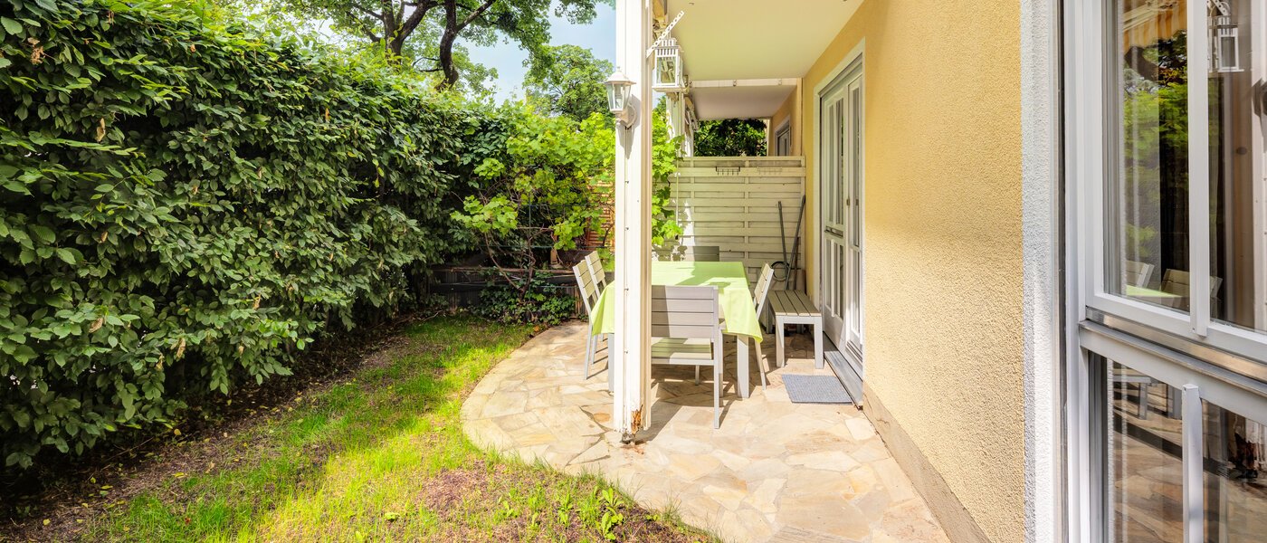 Lapos München Laim 01 Kert 11881