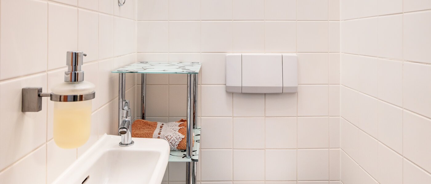 Lapos München Laim 01 Vendég WC 11881