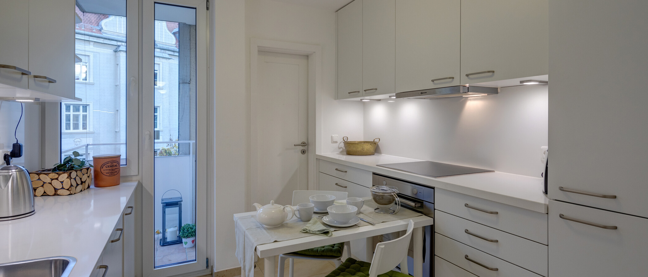 Lapos München Schwabing (links der Leopoldstraße) 01 Konyha 11895