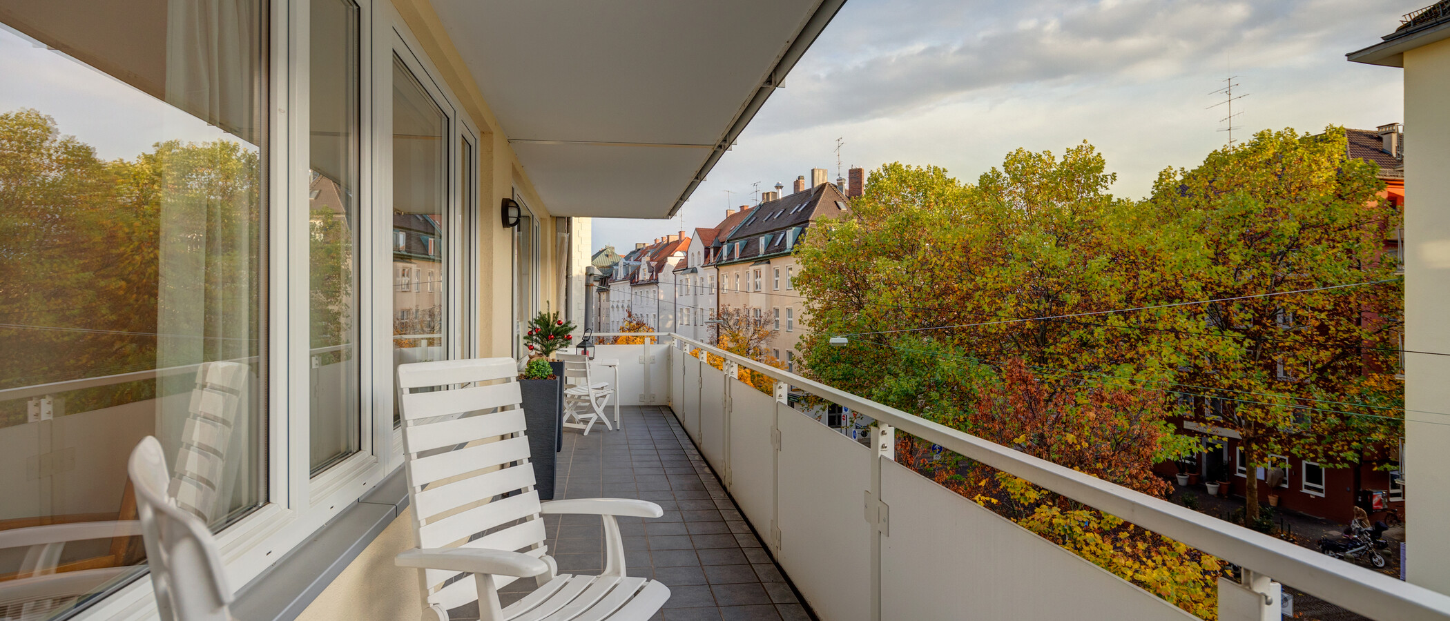 Lapos München Schwabing (links der Leopoldstraße) 02 Erkély 11895