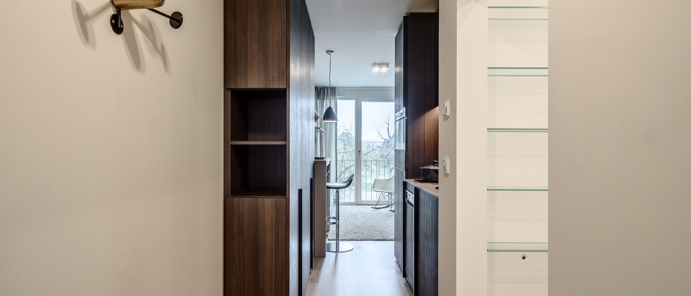 Ravna stran München Schwabing-West (rund um den Hohenzollernplatz) 01 Koridor/hodnik 11899