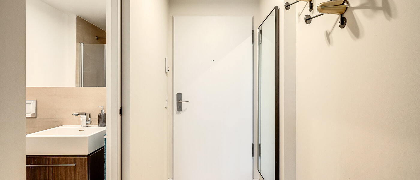 Ravna stran München Schwabing-West (rund um den Hohenzollernplatz) 03 Koridor/hodnik 11899