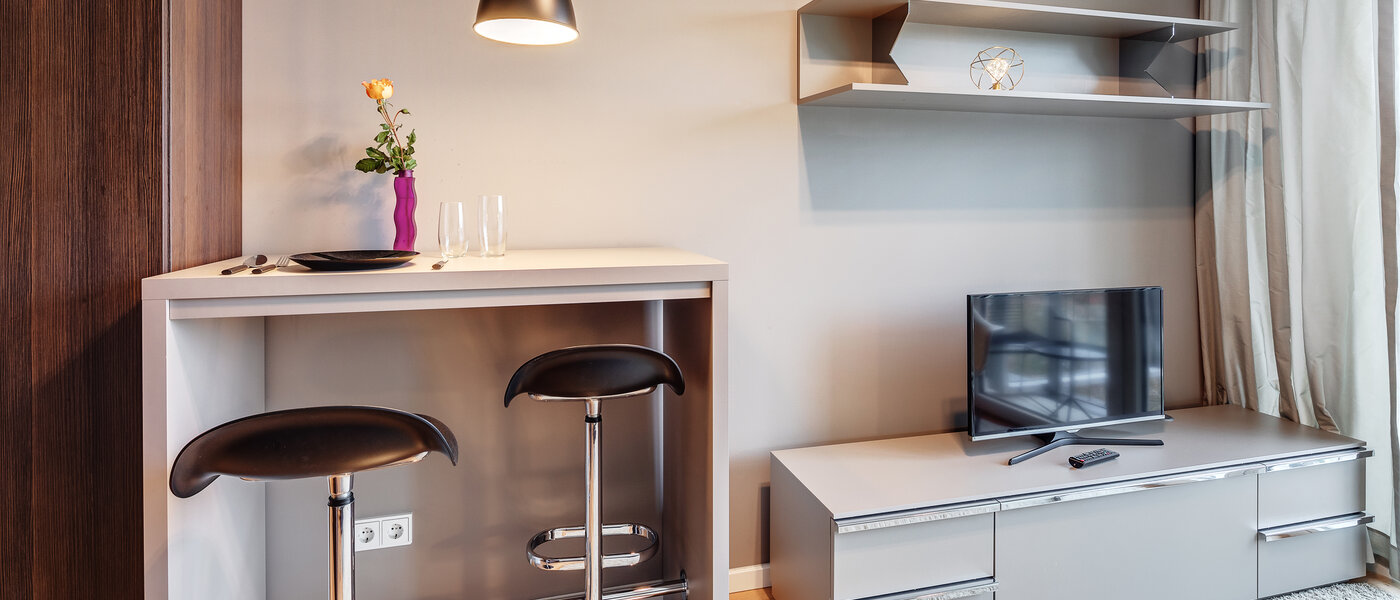 Ravna stran München Schwabing-West (rund um den Hohenzollernplatz) 03 Dnevni prostor 11899