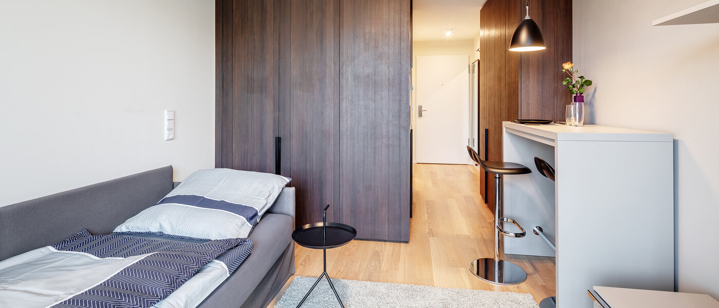 Ravna stran München Schwabing-West (rund um den Hohenzollernplatz) 04 Dnevni prostor 11899