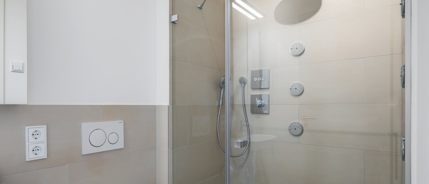 Plano München Neuhausen 02 2. casa de banho 11921