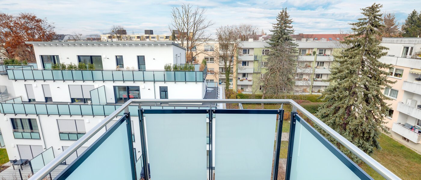 Düz München Milbertshofen 01 Balkon 11977