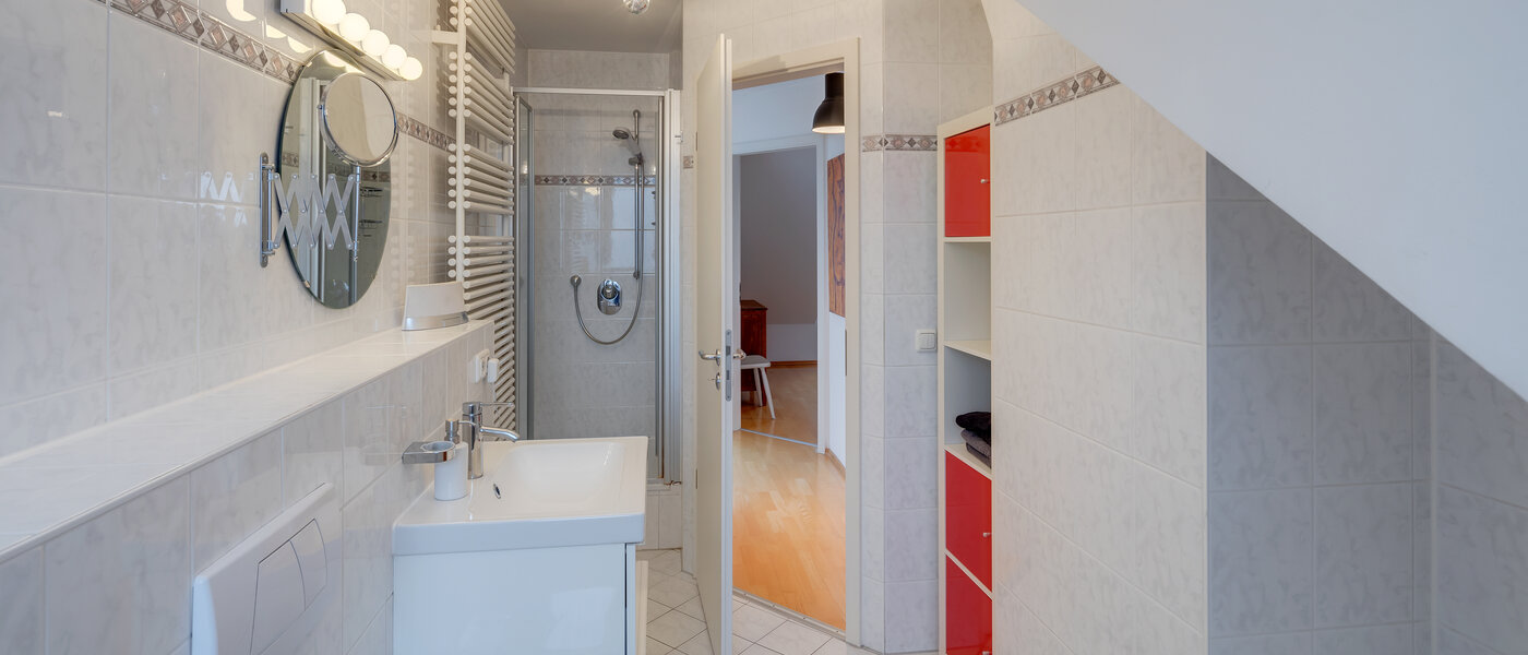 Flat München Milbertshofen 03 Baderom 11984